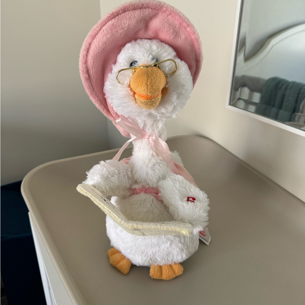 Cuddle Barn Talking Mother Goose Nursery Rhymes Animated Plush Toy 14"